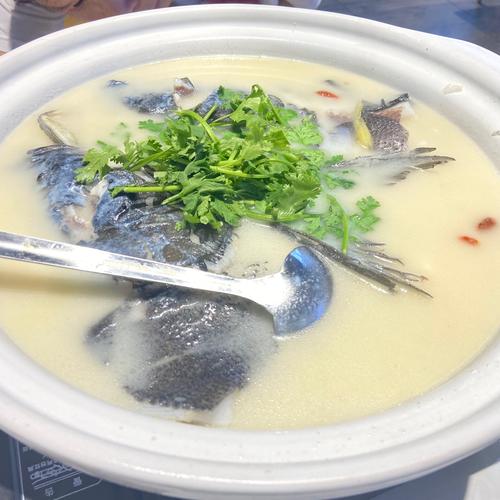 花鲢鱼头怎么做才好吃(花鲢鱼头怎么做才好吃窍门)-第2张图片-窝头美食网 花鲢鱼头怎么做才好吃(花鲢鱼头怎么做才好吃窍门)-第2张图片-窝头美食网