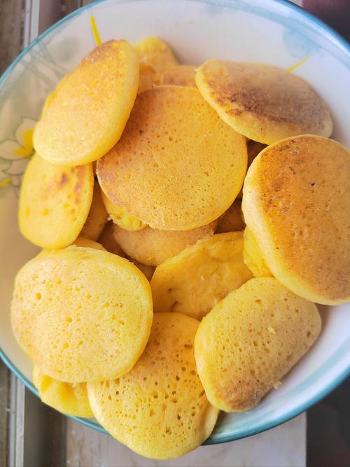 蒸玉米饼的做法大全（蒸玉米饼的做法大全窍门）-第5张图片-窝头美食网