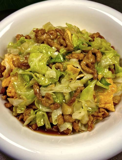 肉炒圆白菜的家常做法(肉炒圆白菜的家常做法窍门)-第1张图片-窝头美食网 肉炒圆白菜的家常做法(肉炒圆白菜的家常做法窍门)-第1张图片-窝头美食网