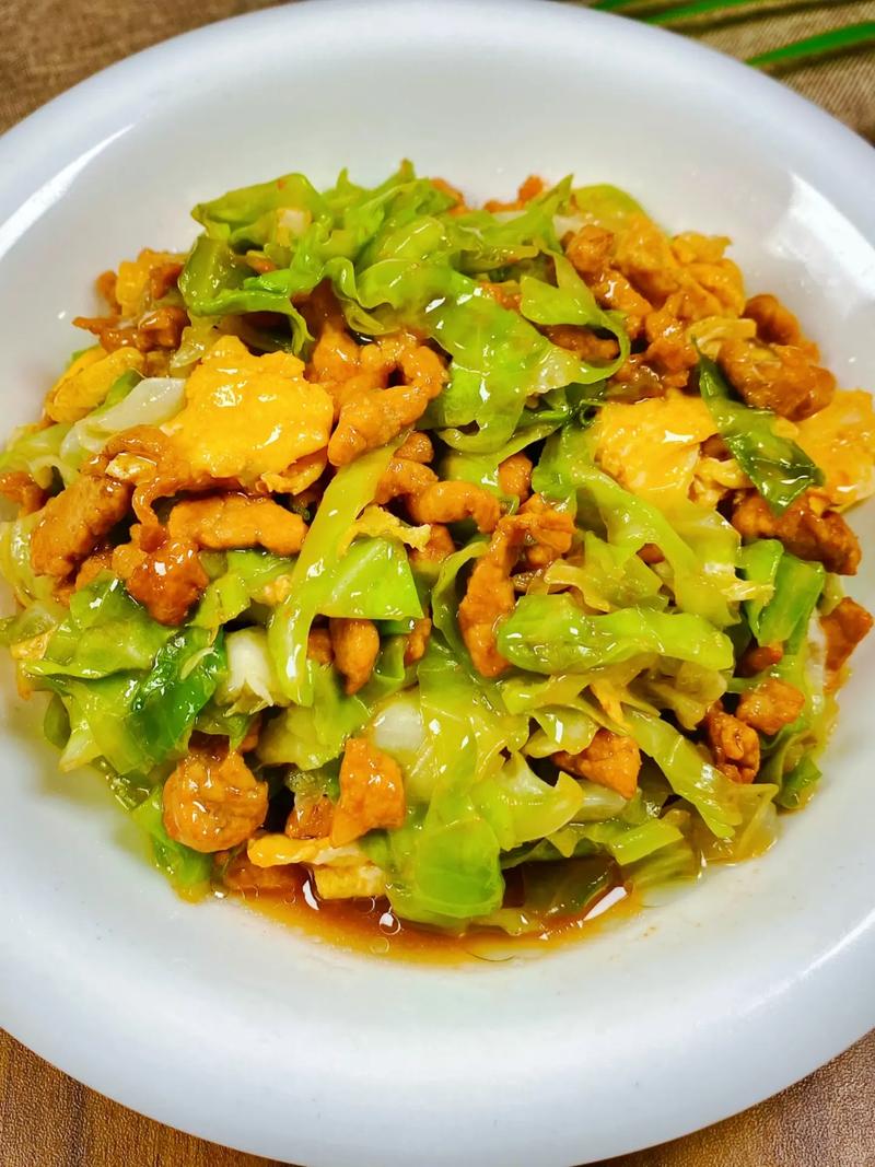肉炒圆白菜的家常做法(肉炒圆白菜的家常做法窍门)-第2张图片-窝头美食网 肉炒圆白菜的家常做法(肉炒圆白菜的家常做法窍门)-第2张图片-窝头美食网