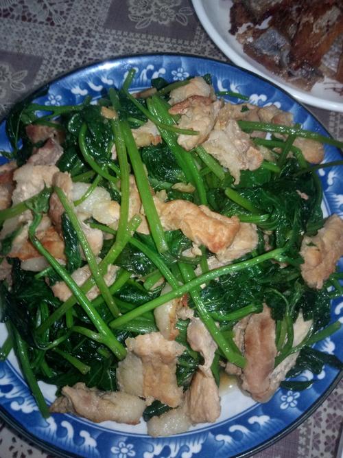 山芋梗怎么做好吃(山芋梗图片)-第6张图片-窝头美食网 山芋梗怎么做好吃(山芋梗图片)-第6张图片-窝头美食网