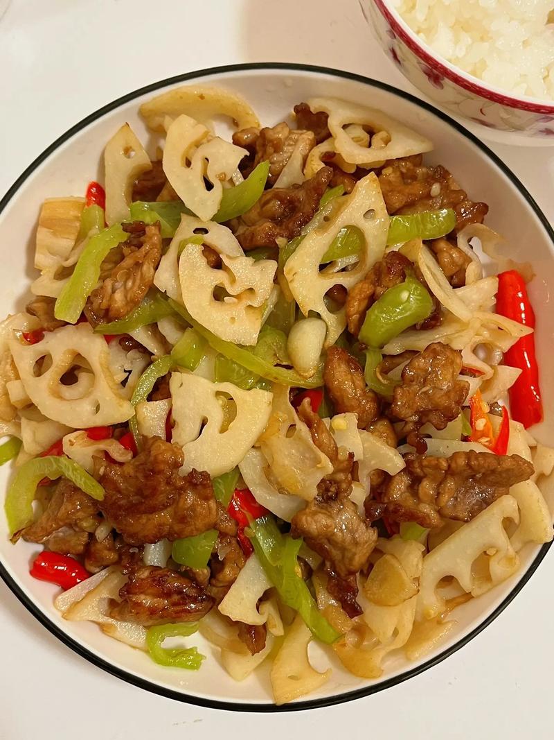 莲藕炒肉做法(莲藕炒肉片做法)-第4张图片-窝头美食网 莲藕炒肉做法(莲藕炒肉片做法)-第4张图片-窝头美食网