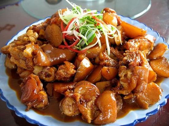 猪脚炖土豆的家常做法(猪脚炖土豆的家常做法窍门)-第5张图片-窝头美食网 猪脚炖土豆的家常做法(猪脚炖土豆的家常做法窍门)-第5张图片-窝头美食网