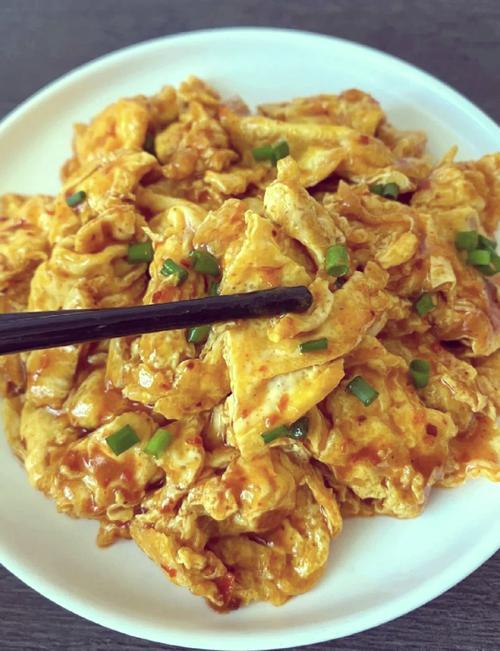 如何炒鸡蛋好吃(蛋炒饭要怎么做才好吃)-第2张图片-窝头美食网 如何炒鸡蛋好吃(蛋炒饭要怎么做才好吃)-第2张图片-窝头美食网