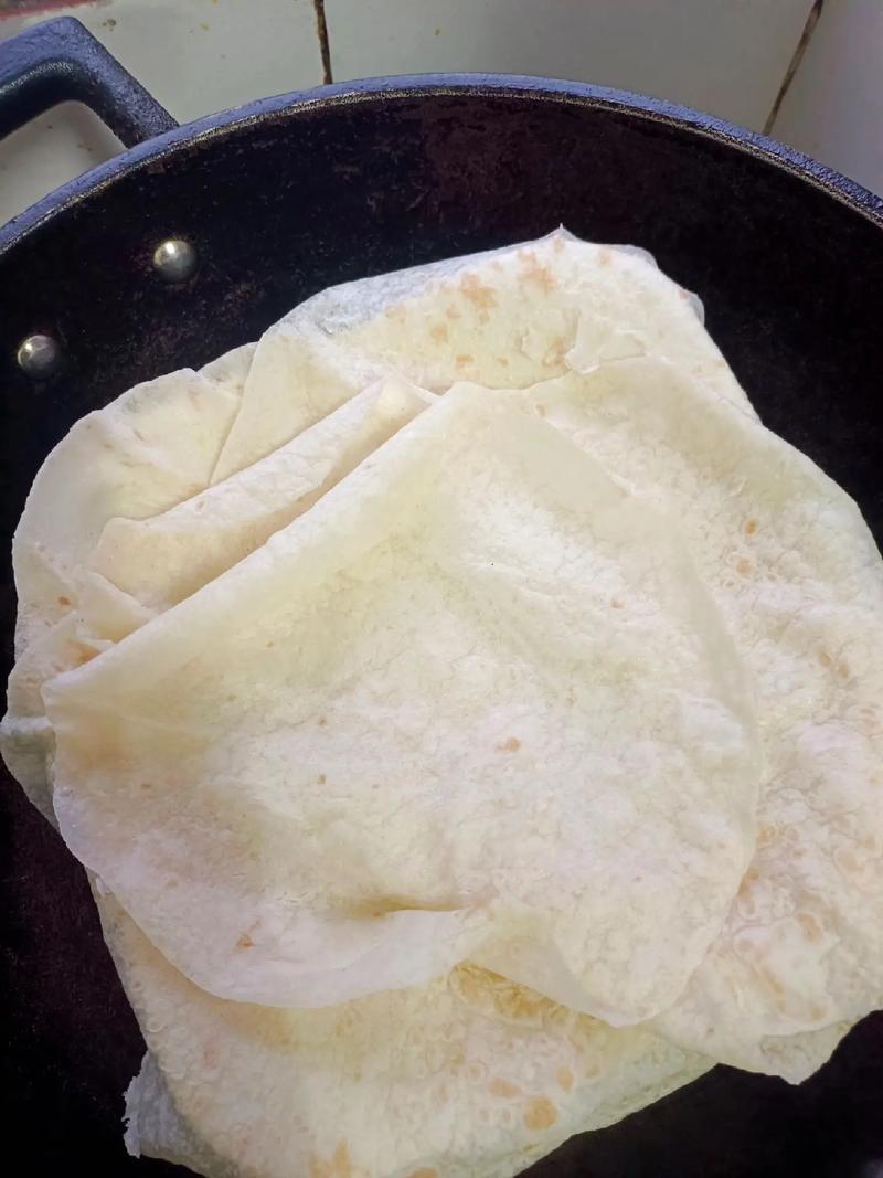 簿饼皮的做法大全(薄饼皮怎么做才能薄如纸)-第1张图片-窝头美食网 簿饼皮的做法大全(薄饼皮怎么做才能薄如纸)-第1张图片-窝头美食网