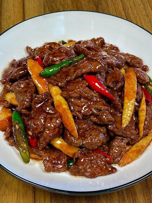 牛肉加什么菜炒好吃(牛肉的6个最佳搭配)-第2张图片-窝头美食网 牛肉加什么菜炒好吃(牛肉的6个最佳搭配)-第2张图片-窝头美食网