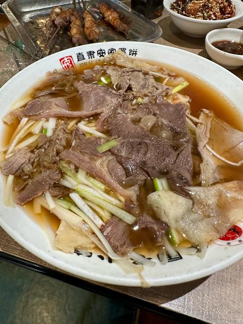 牛肉罩饼的做法（牛肉罩饼的做法大全图解）-第1张图片-窝头美食网