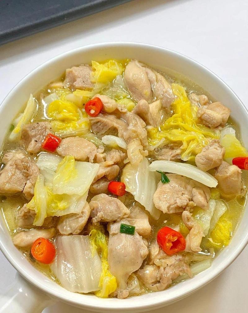 白菜炖鸡块的家常做法(白菜炖鸡子)-第4张图片-窝头美食网 白菜炖鸡块的家常做法(白菜炖鸡子)-第4张图片-窝头美食网