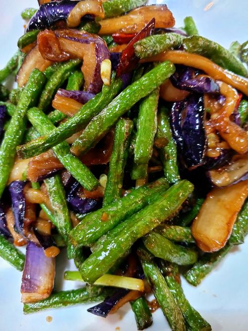 豆角炒茄子做法(豆角炒茄子的功效与作用)-第2张图片-窝头美食网 豆角炒茄子做法(豆角炒茄子的功效与作用)-第2张图片-窝头美食网
