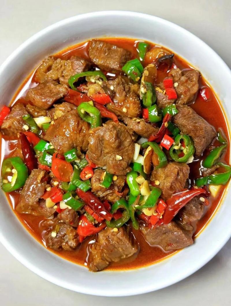 红烧牛肉家常做法（红烧牛肉家常做法步骤）-第2张图片-窝头美食网