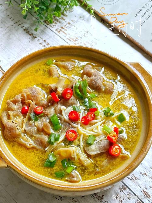 金针肥牛卷的家常做法(金针肥牛卷图片)-第3张图片-窝头美食网 金针肥牛卷的家常做法(金针肥牛卷图片)-第3张图片-窝头美食网