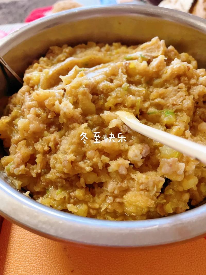 土豆饺子的做法大全(土豆饺子馅的家常做法)-第1张图片-窝头美食网 土豆饺子的做法大全(土豆饺子馅的家常做法)-第1张图片-窝头美食网