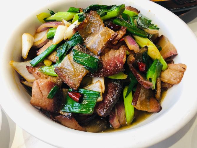 生的熏肉怎么做好吃(生熏肉的做法)-第2张图片-窝头美食网 生的熏肉怎么做好吃(生熏肉的做法)-第2张图片-窝头美食网