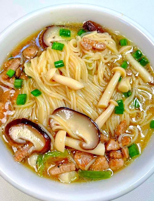 香菇汤面条做法大全(香菇面片汤的做法)-第1张图片-窝头美食网 香菇汤面条做法大全(香菇面片汤的做法)-第1张图片-窝头美食网