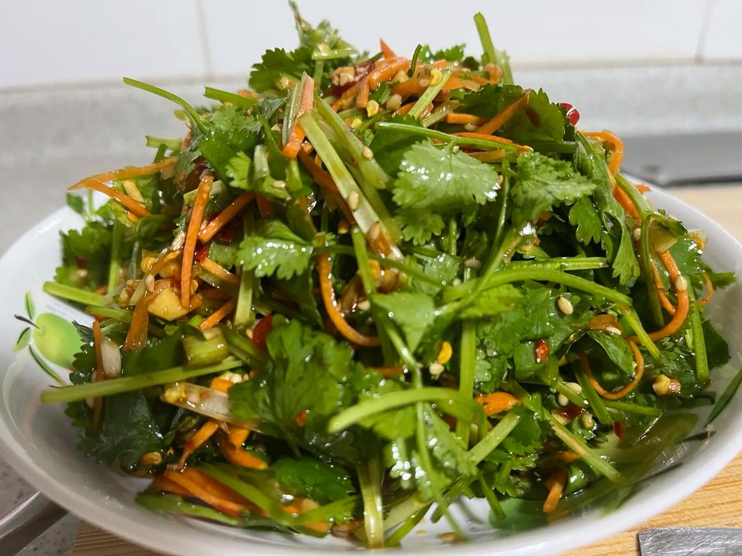 腌制香菜怎么做好吃(腌香菜的制作方法)-第2张图片-窝头美食网 腌制香菜怎么做好吃(腌香菜的制作方法)-第2张图片-窝头美食网