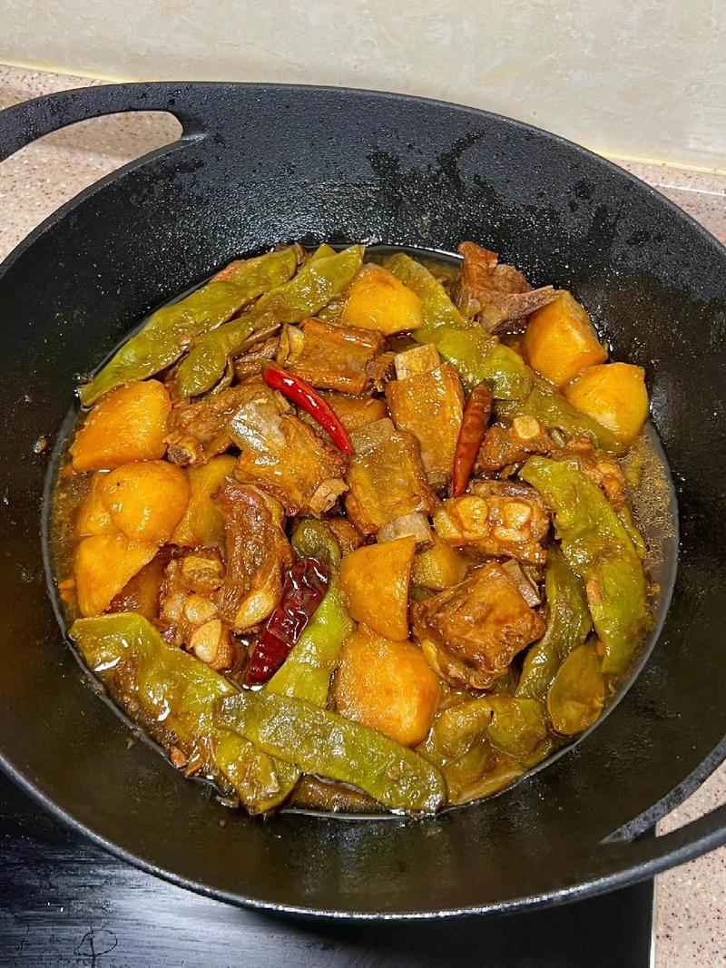 猪肉炖豆角的做法(猪肉炖豆角的做法炖多长时间能熟)-第1张图片-窝头美食网 猪肉炖豆角的做法(猪肉炖豆角的做法炖多长时间能熟)-第1张图片-窝头美食网