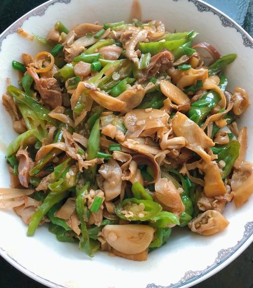 河蚌肉的做法大全(河蚌肉做法大全家常炒菜窍门)-第7张图片-窝头美食网 河蚌肉的做法大全(河蚌肉做法大全家常炒菜窍门)-第7张图片-窝头美食网