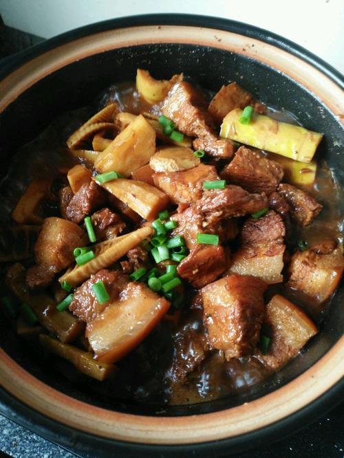 春笋肉的家常做法(春笋炒肉怎么炒才好吃)-第1张图片-窝头美食网 春笋肉的家常做法(春笋炒肉怎么炒才好吃)-第1张图片-窝头美食网
