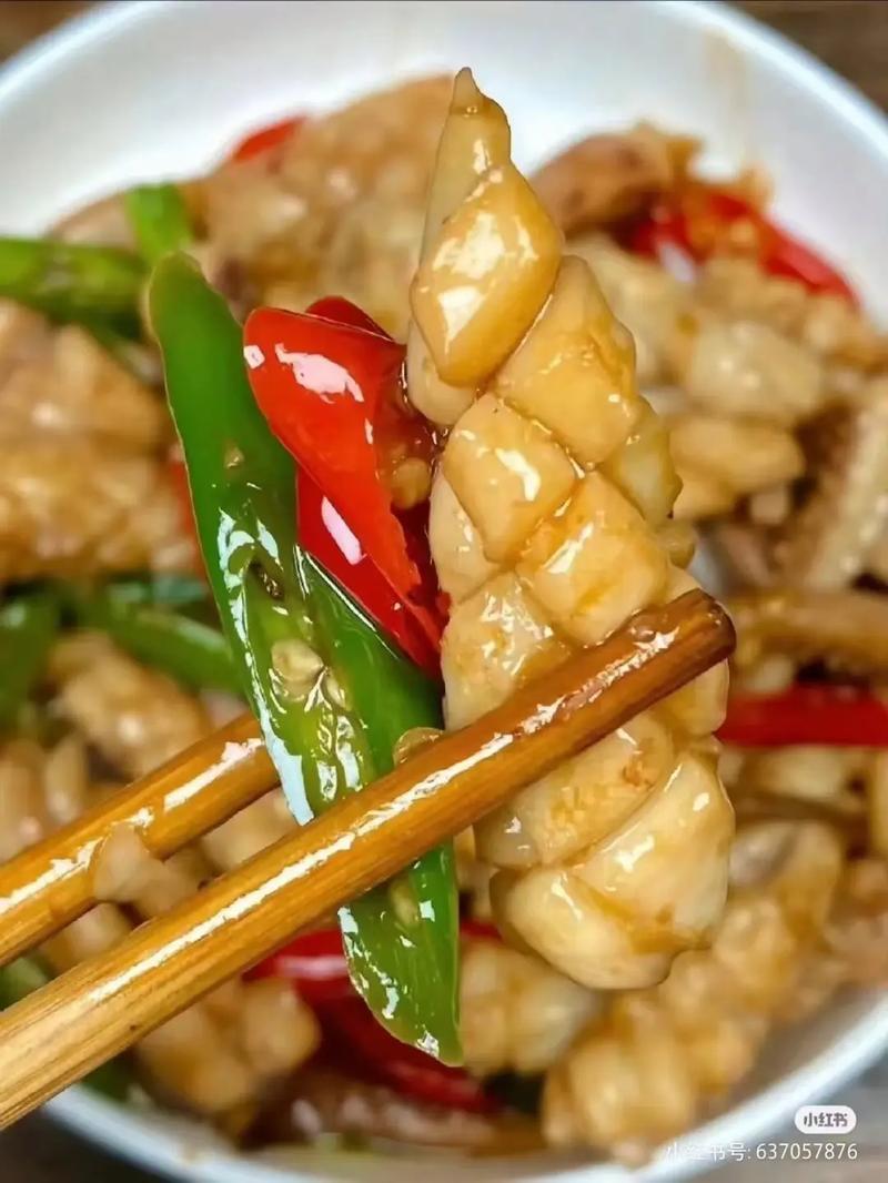 鱿鱼花怎么做才好吃（鱿鱼花怎么做好吃又简单的家常做法须）-第4张图片-窝头美食网