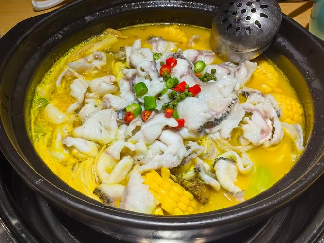 鲤鱼火锅的做法大全家常(鲤鱼火锅好吃吗)-第3张图片-窝头美食网 鲤鱼火锅的做法大全家常(鲤鱼火锅好吃吗)-第3张图片-窝头美食网