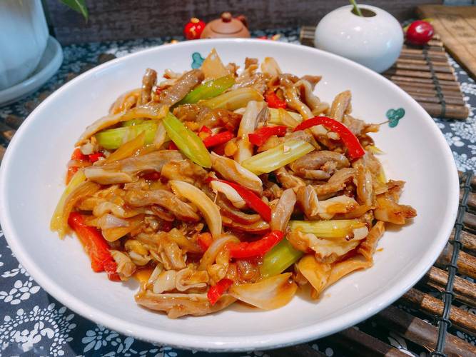 猪肚红烧加什么好吃(猪肚红烧加什么好吃窍门)-第5张图片-窝头美食网 猪肚红烧加什么好吃(猪肚红烧加什么好吃窍门)-第5张图片-窝头美食网