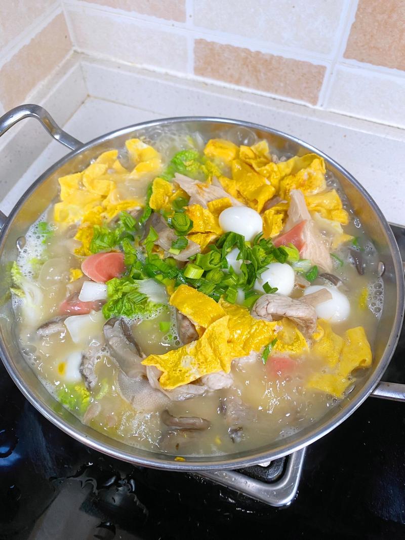 家常三鲜锅仔的做法(饭店的三鲜锅仔)-第3张图片-窝头美食网 家常三鲜锅仔的做法(饭店的三鲜锅仔)-第3张图片-窝头美食网