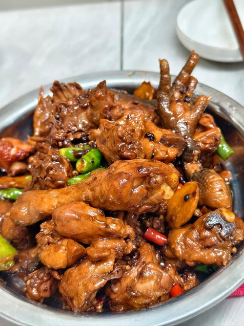 鸡和什么炖好吃(鸡和什么炖好吃不上火)-第4张图片-窝头美食网 鸡和什么炖好吃(鸡和什么炖好吃不上火)-第4张图片-窝头美食网
