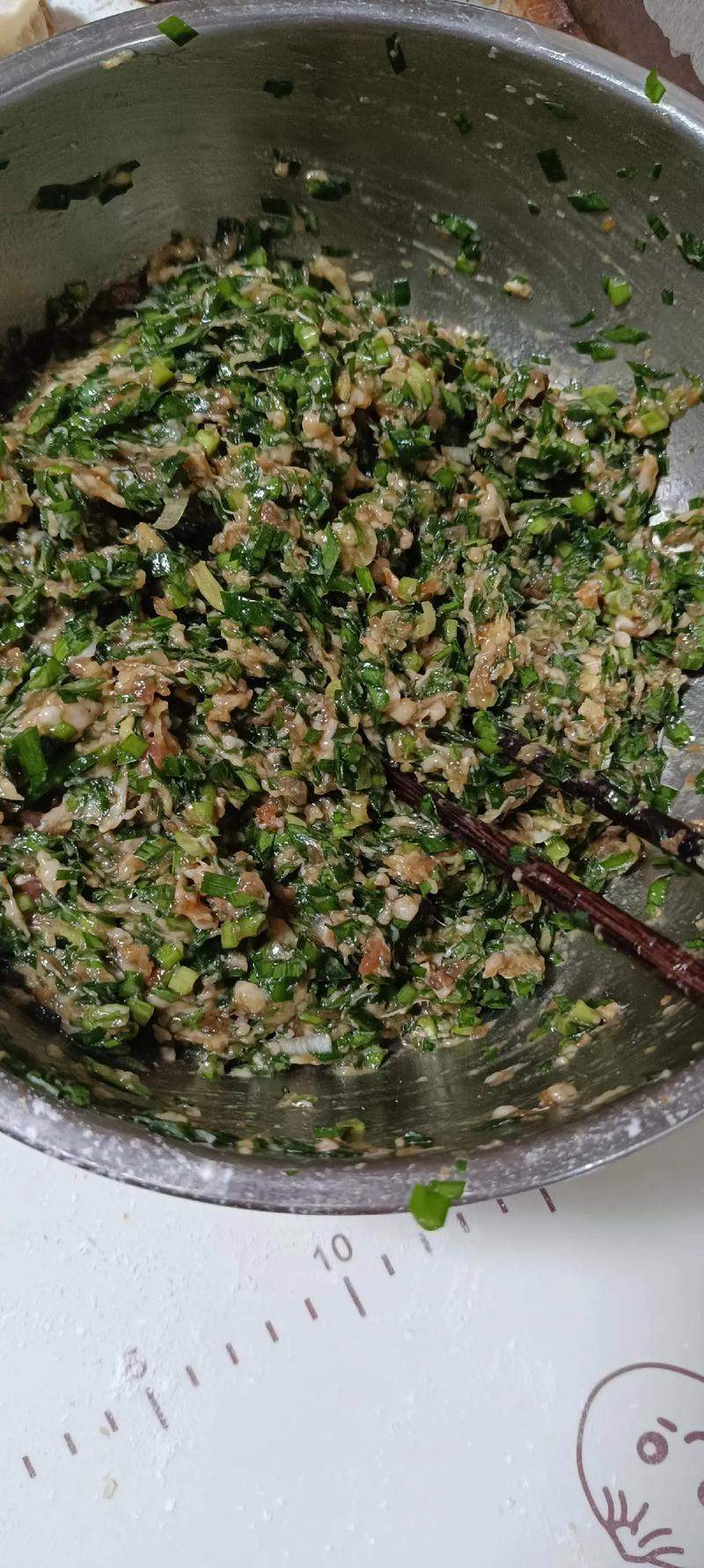 韭菜肉饺子的做法（大白菜肉饺子馅的做法）-第1张图片-窝头美食网