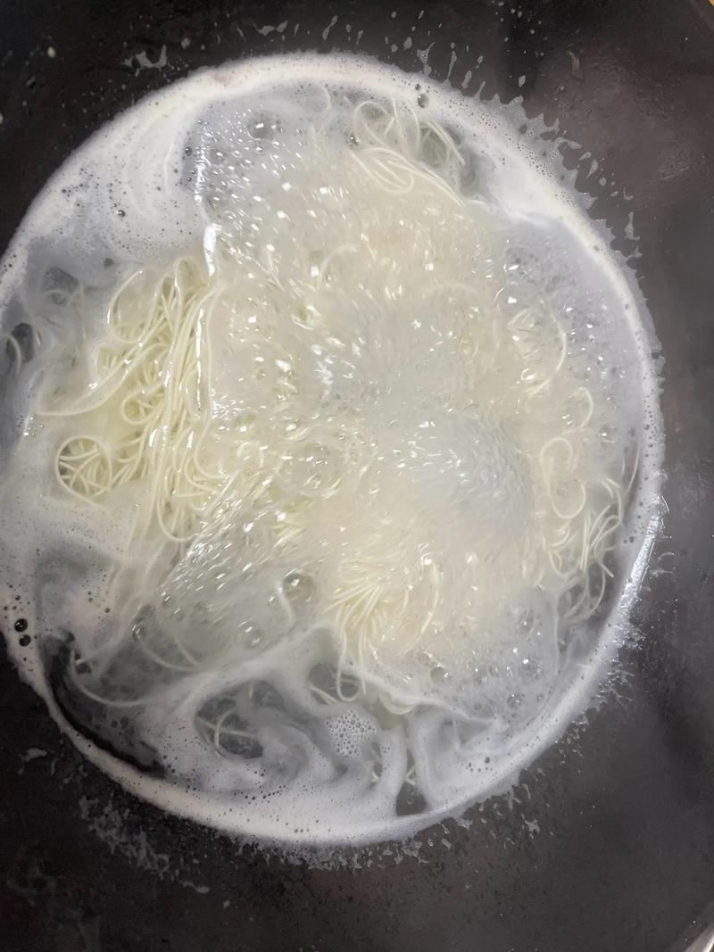 汤面条做法家常(汤面条做法家常窍门)-第3张图片-窝头美食网 汤面条做法家常(汤面条做法家常窍门)-第3张图片-窝头美食网