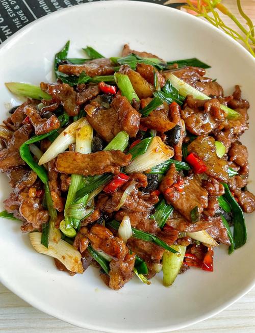 青蒜苗怎么做好吃(蒜苗根须怎么做好吃)-第5张图片-窝头美食网 青蒜苗怎么做好吃(蒜苗根须怎么做好吃)-第5张图片-窝头美食网