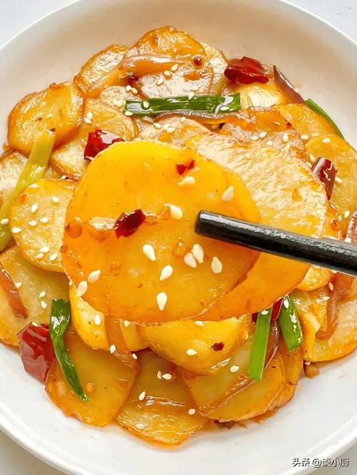 怎么炒土豆块好吃(怎么炒土豆块儿)-第3张图片-窝头美食网 怎么炒土豆块好吃(怎么炒土豆块儿)-第3张图片-窝头美食网