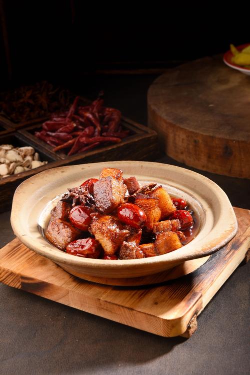 红烧肉放什么菜好吃(红烧肉放什么菜好吃红烧肉能和什么一起炖)-第3张图片-窝头美食网 红烧肉放什么菜好吃(红烧肉放什么菜好吃红烧肉能和什么一起炖)-第3张图片-窝头美食网