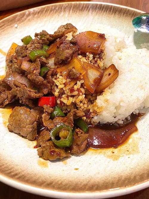 牛肉饭团的做法大全(牛肉饭团图片)-第4张图片-窝头美食网 牛肉饭团的做法大全(牛肉饭团图片)-第4张图片-窝头美食网