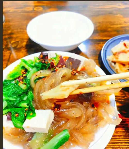 扁粉怎么做好吃（怎样做扁粉菜好吃）-第1张图片-窝头美食网