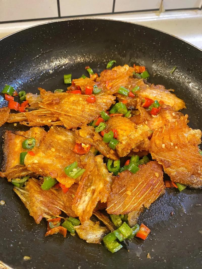 鱼骨的做法(空气炸锅烤三文鱼骨的做法)-第7张图片-窝头美食网 鱼骨的做法(空气炸锅烤三文鱼骨的做法)-第7张图片-窝头美食网