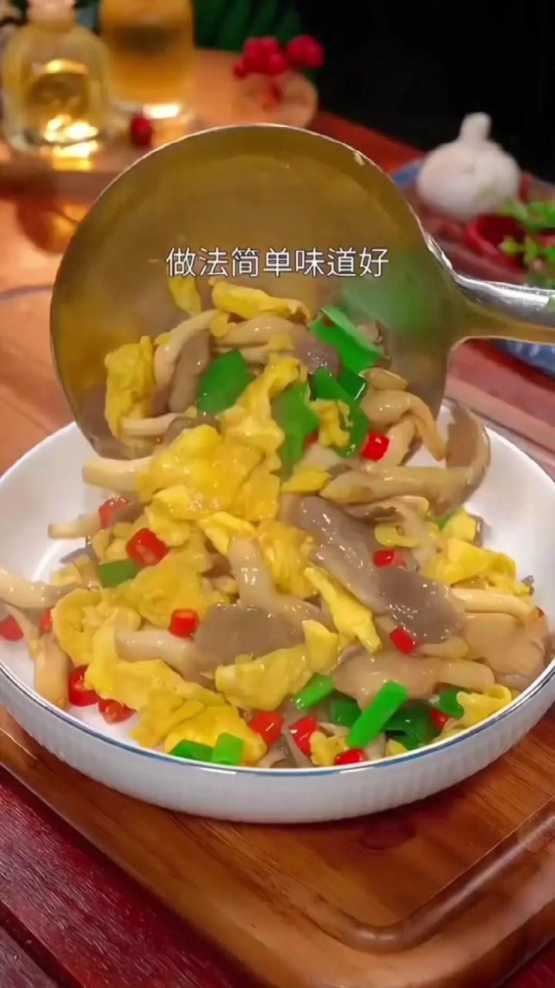 蘑菇炒鸡蛋的做法(蘑菇炒鸡蛋的做法家常)-第5张图片-窝头美食网 蘑菇炒鸡蛋的做法(蘑菇炒鸡蛋的做法家常)-第5张图片-窝头美食网