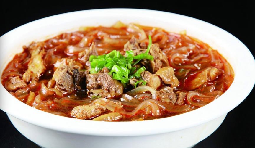 牛肉炖粉皮的家常做法(牛肉炖粉皮怎么做?)-第2张图片-窝头美食网 牛肉炖粉皮的家常做法(牛肉炖粉皮怎么做?)-第2张图片-窝头美食网