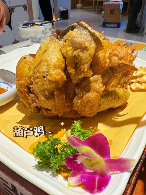 葫芦鸡好吃吗(葫芦鸡各个位置吃法讲究)-第1张图片-窝头美食网 葫芦鸡好吃吗(葫芦鸡各个位置吃法讲究)-第1张图片-窝头美食网